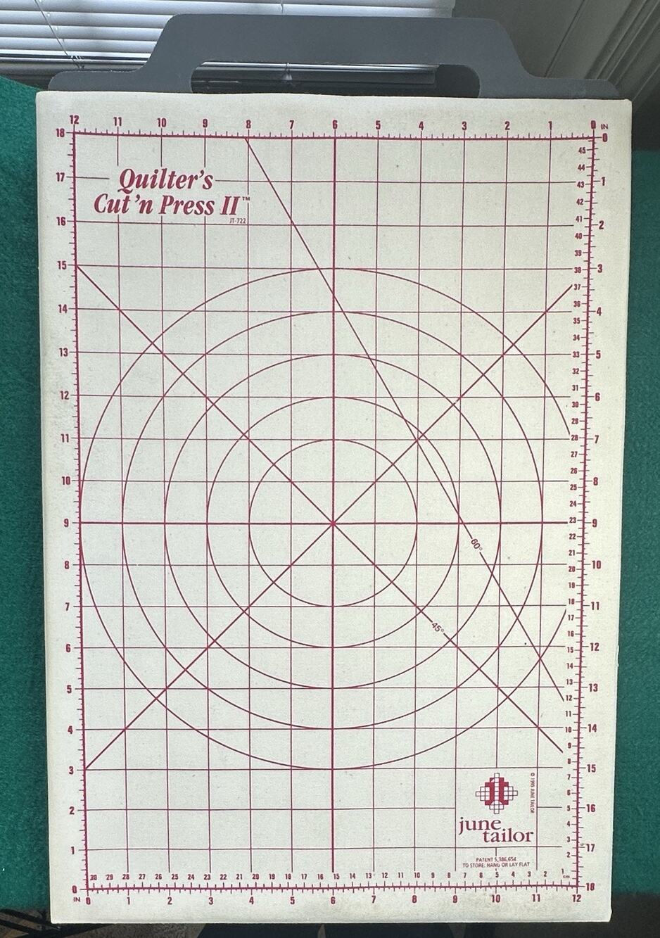 Quilter's Cut'n Press II 12" x 18" Two Sided Grid Mat Press Square Craft JT722